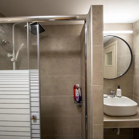 公寓 Kondoulis 2 卡兰巴卡