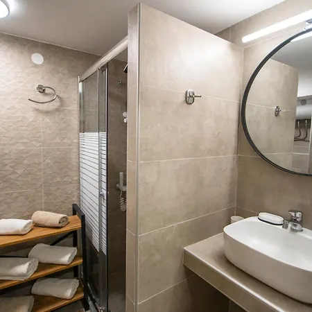 Apartment Kondoulis 2 *